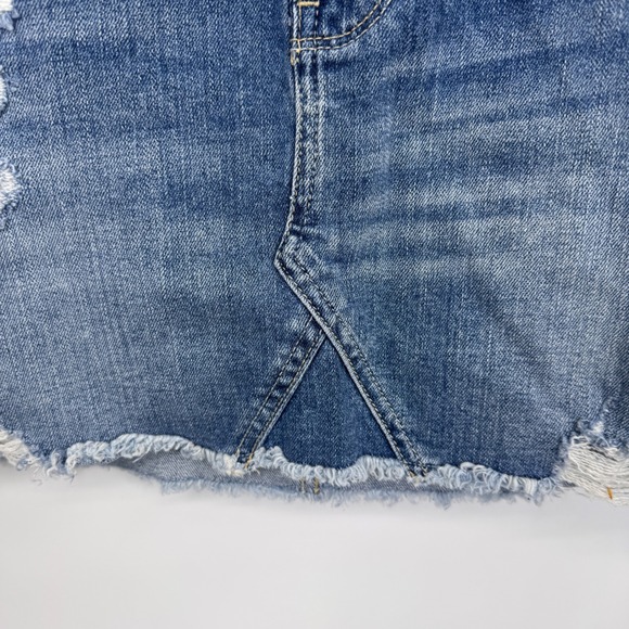Hollister Denim Mini Skirt Distressed Frayed Hem Blue Wash Juniors Size 3 - Picture 2 of 8